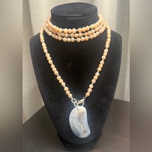 Elegant Peach Beaded Necklace with Agate Pendant
